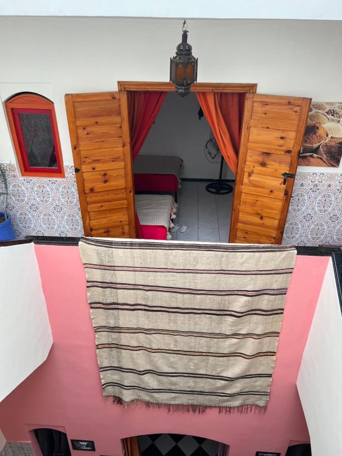 Jolie Maison/riad 6 pers dans un cadre familial Marrakesh Exterior foto